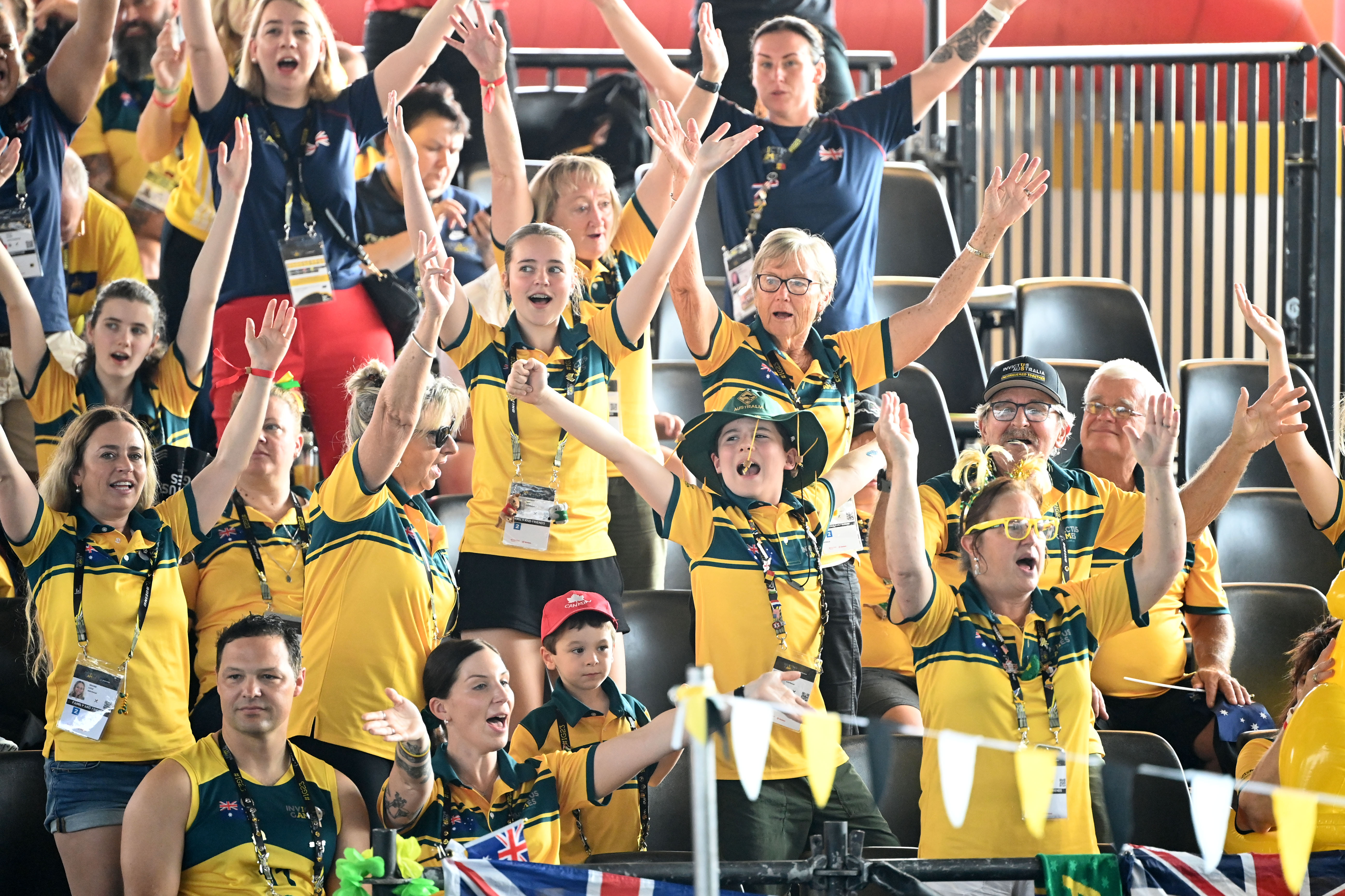 Family and friends at the swimming at Invictus Games Dusseldorf 2023