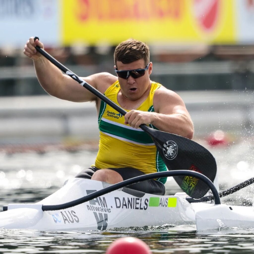 Invictus Games Alumni Mark Daniels canoeing 